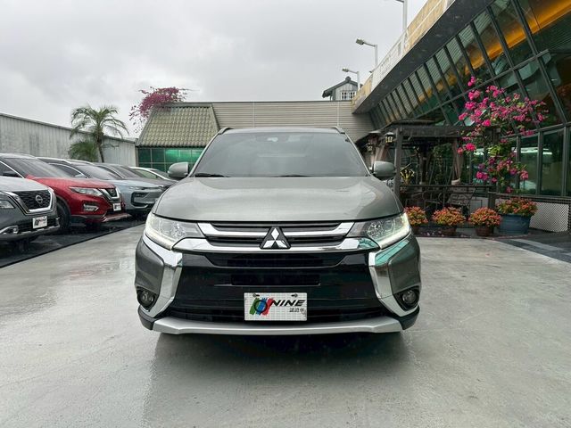 MITSUBISHI三菱 OUTLANDER  第3張相片