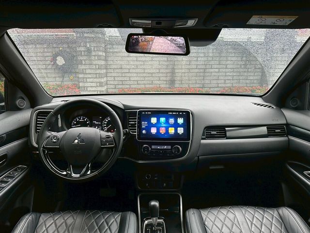 MITSUBISHI三菱 OUTLANDER  第5張相片