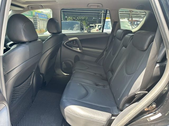 TOYOTA豐田 RAV4  第8張相片