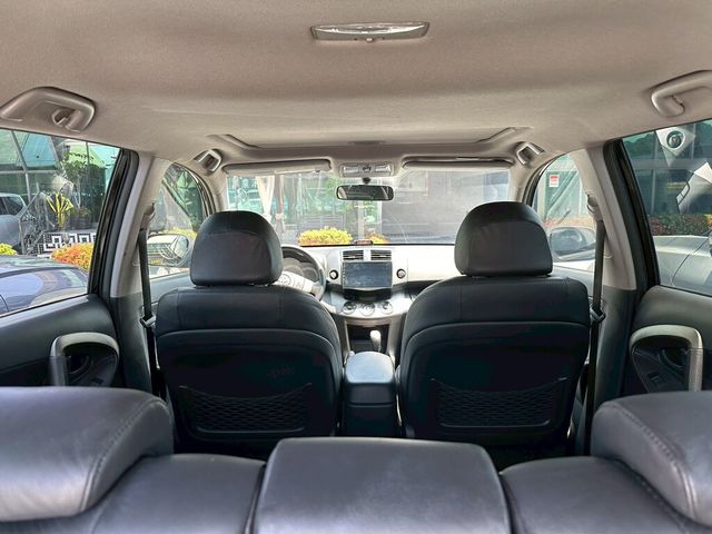 TOYOTA豐田 RAV4  第17張相片