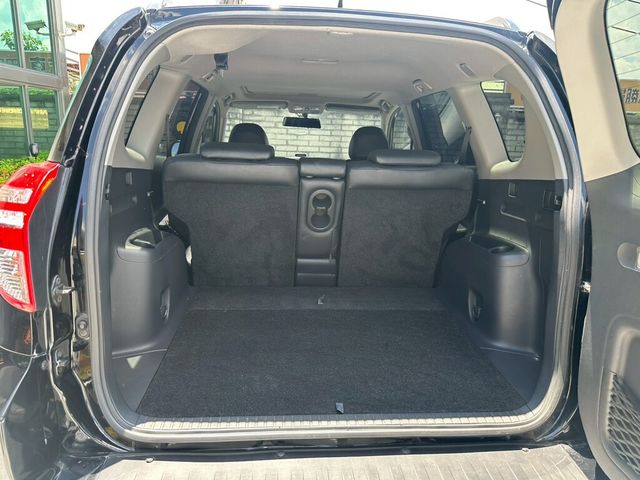 TOYOTA豐田 RAV4  第18張相片