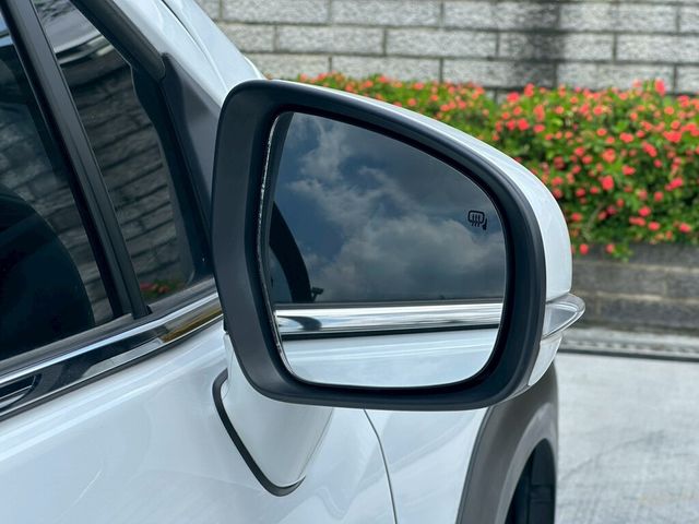 SUZUKI鈴木 SX4  第8張相片