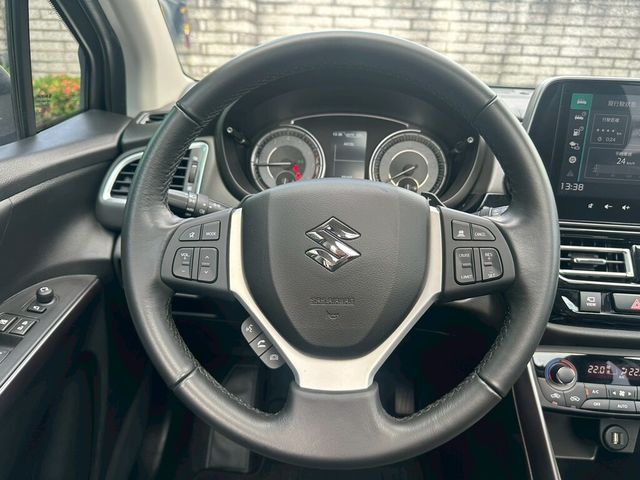 SUZUKI鈴木 SX4  第17張相片