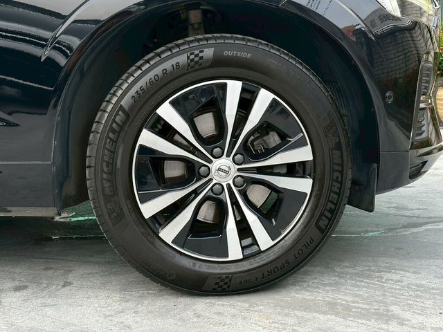 VOLVO富豪 XC60  第12張相片
