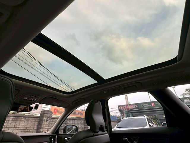VOLVO富豪 XC60  第16張相片