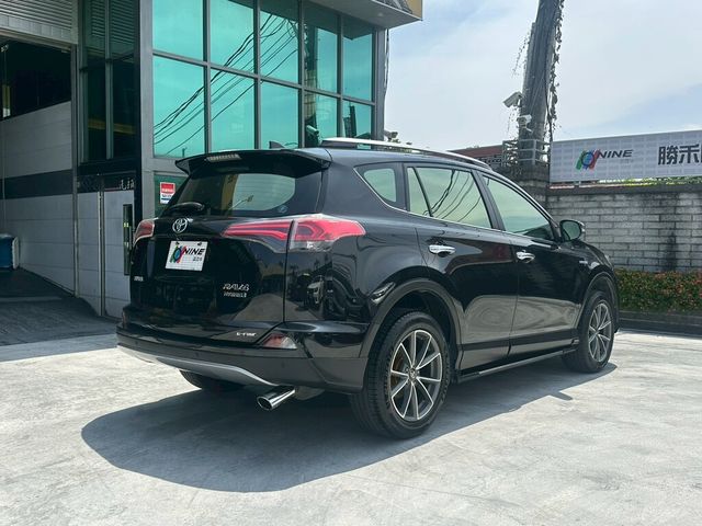TOYOTA豐田 RAV4  第2張相片