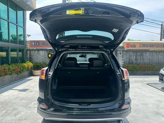 TOYOTA豐田 RAV4  第15張相片