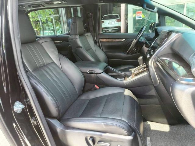 TOYOTA豐田 ALPHARD  第7張相片