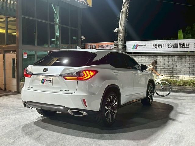 LEXUS凌志 RX300  第2張相片