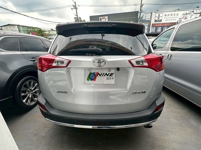 TOYOTA豐田 RAV4  第4張相片