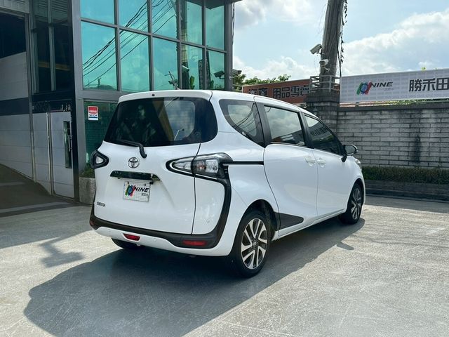 TOYOTA豐田 SIENTA  第2張相片