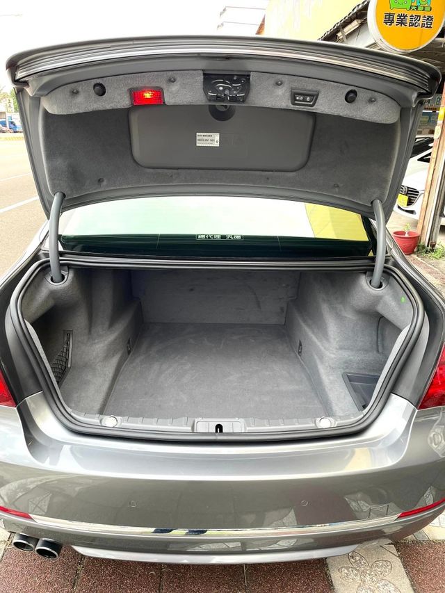 BMW寶馬 730D  第13張相片