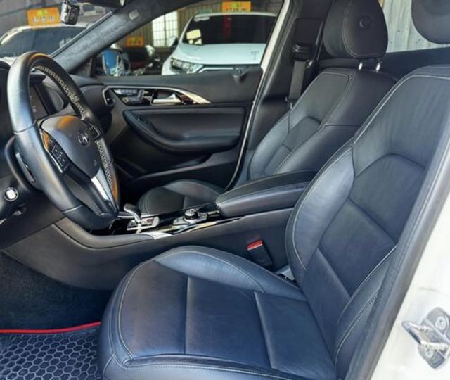 INFINITI無限 Q30  第10張相片