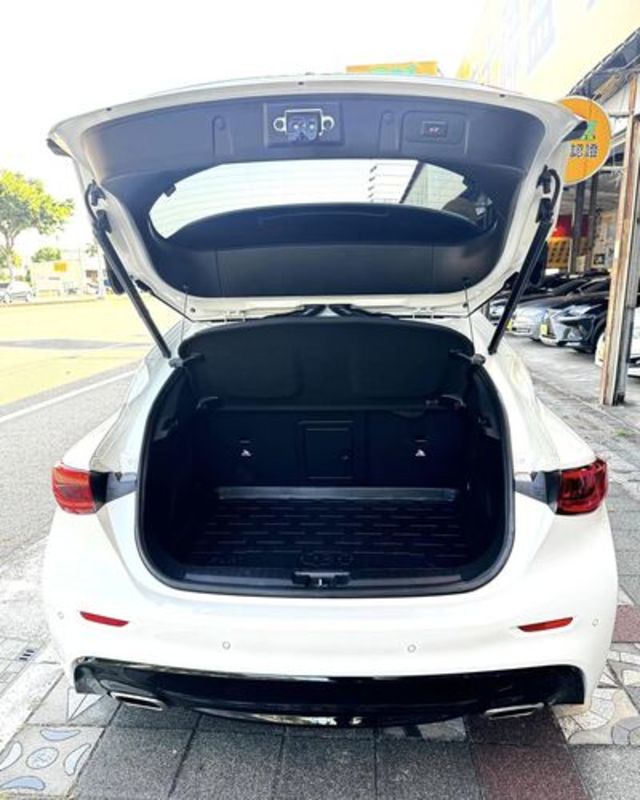 INFINITI無限 Q30  第17張相片