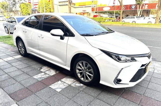TOYOTA豐田 ALTIS  第6張相片