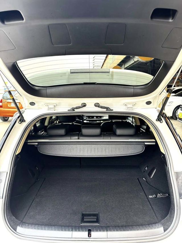 LEXUS凌志 CT200H  第14張相片