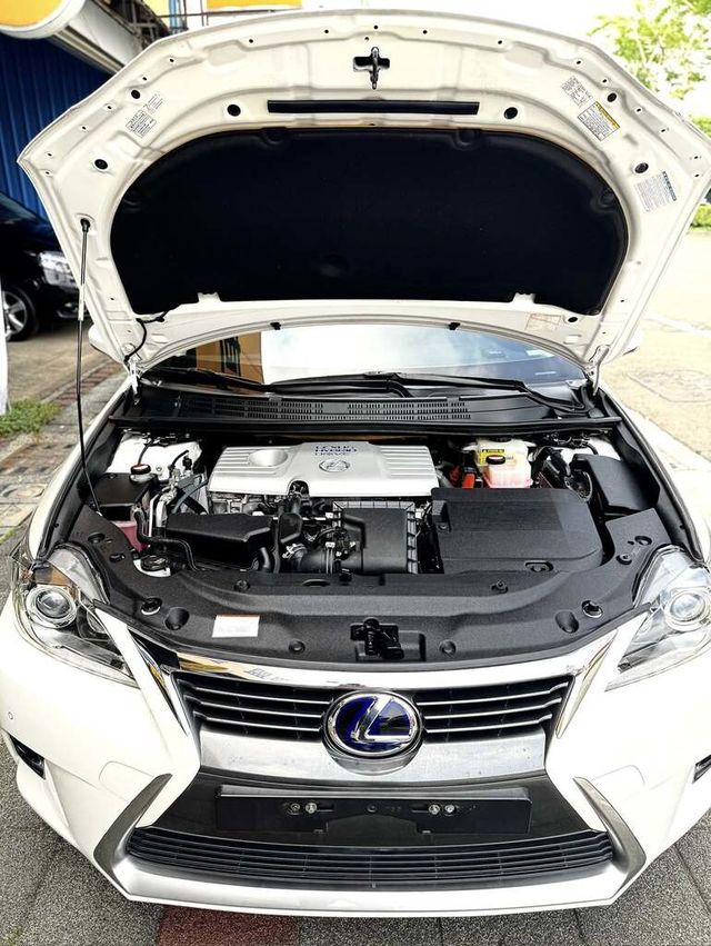 LEXUS凌志 CT200H  第15張相片