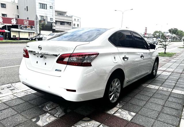 NISSAN日產 SENTRA  第5張相片
