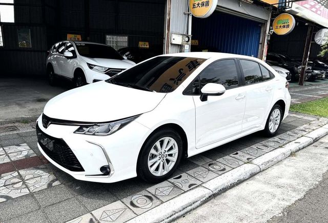 TOYOTA豐田 ALTIS  第1張相片