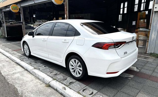 TOYOTA豐田 ALTIS  第3張相片