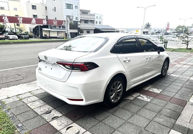 TOYOTA豐田 ALTIS  第6張相片