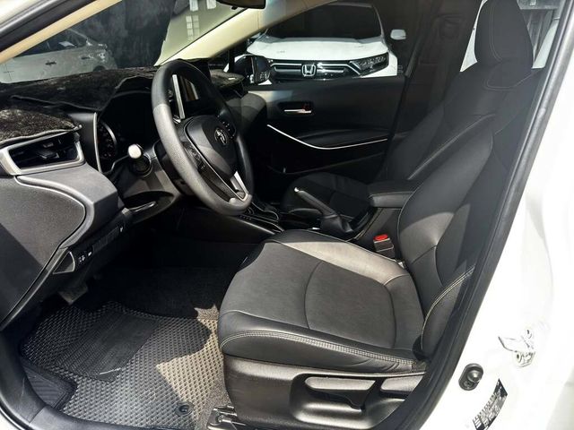 TOYOTA豐田 ALTIS  第9張相片