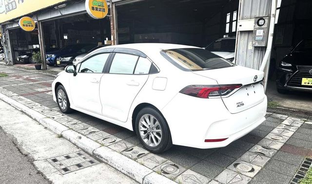 TOYOTA豐田 ALTIS  第4張相片