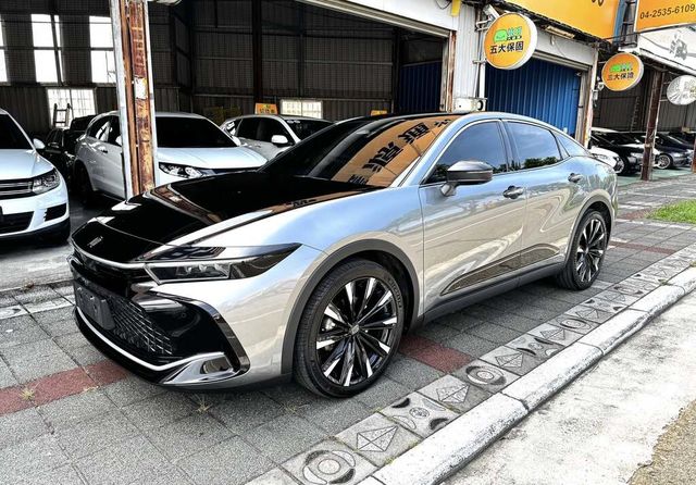 TOYOTA豐田 CROWN  第1張相片
