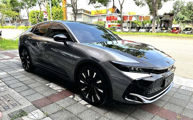 TOYOTA豐田 CROWN  第6張相片