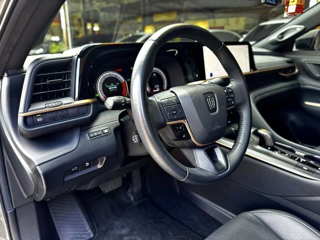 TOYOTA豐田 CROWN  第10張相片