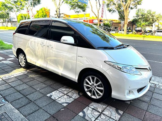 TOYOTA豐田 PREVIA  第6張相片