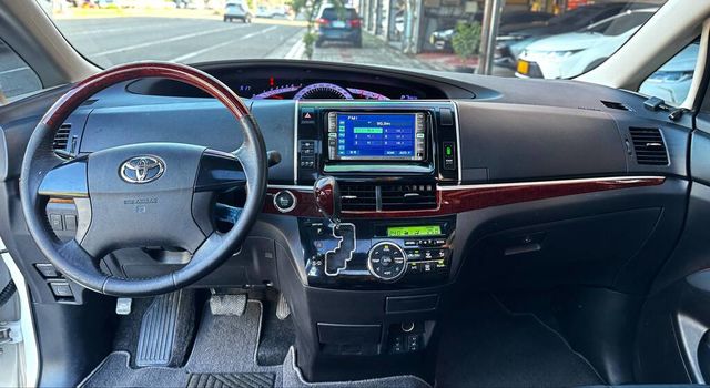 TOYOTA豐田 PREVIA  第7張相片