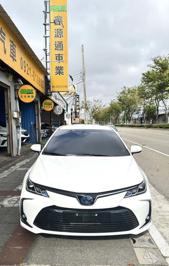 TOYOTA豐田 COROLLA ALTIS HYBRID  第2張相片