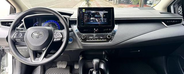 TOYOTA豐田 COROLLA ALTIS HYBRID  第7張相片