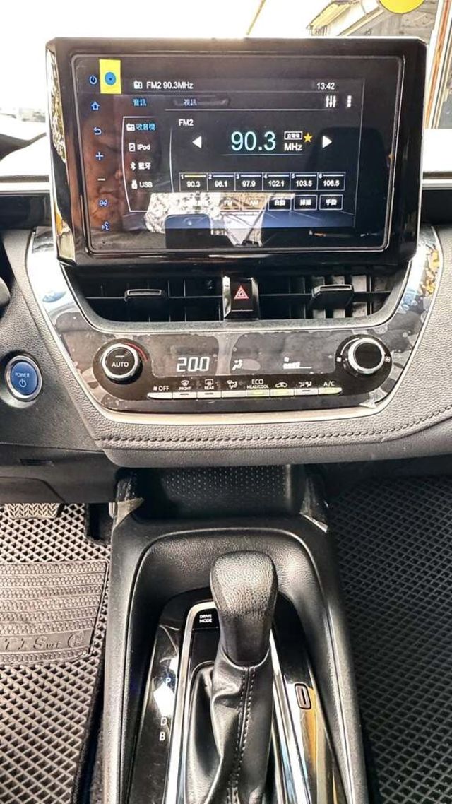 TOYOTA豐田 COROLLA ALTIS HYBRID  第10張相片