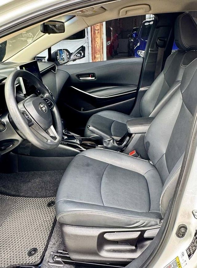 TOYOTA豐田 COROLLA ALTIS HYBRID  第12張相片