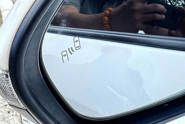 TOYOTA豐田 COROLLA ALTIS HYBRID  第16張相片