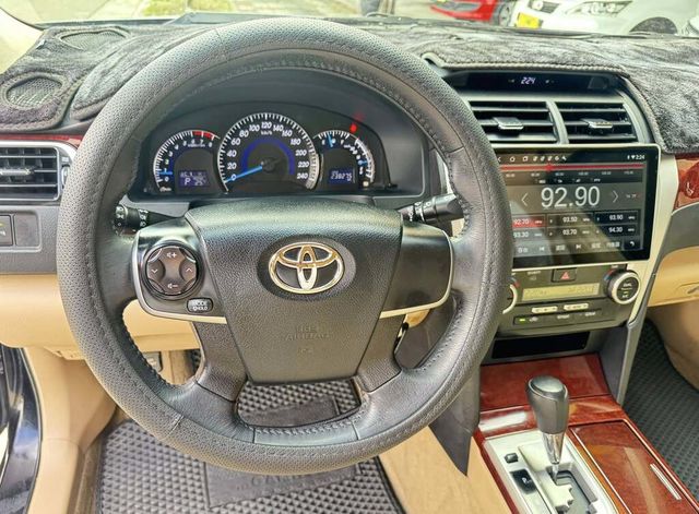 TOYOTA豐田 CAMRY  第9張相片