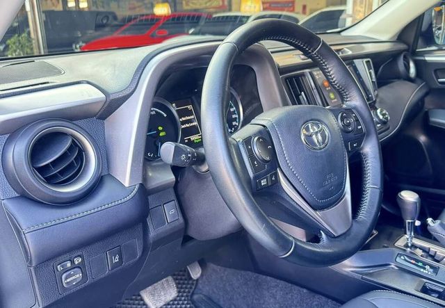 TOYOTA豐田 RAV4  第12張相片