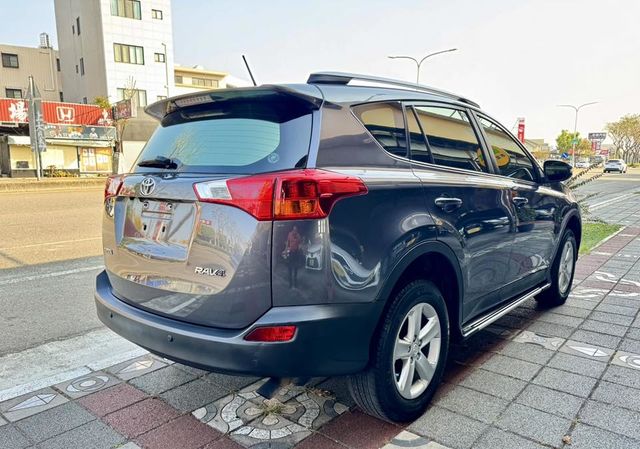 TOYOTA豐田 RAV4  第4張相片