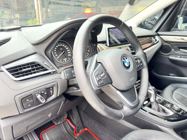 BMW寶馬 218D  第12張相片