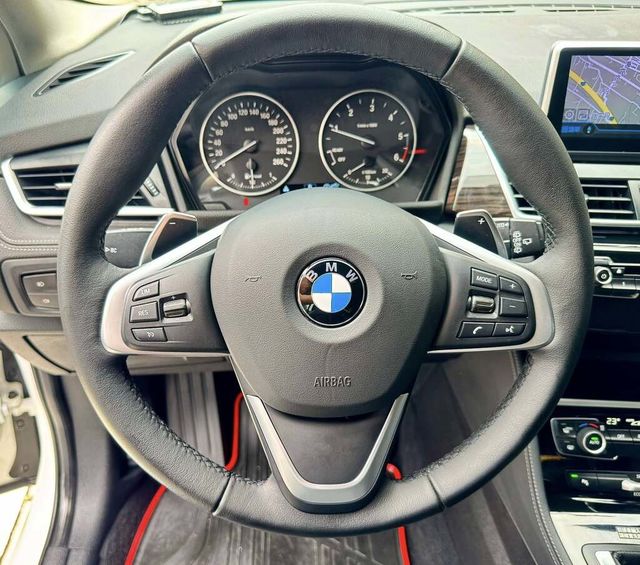 BMW寶馬 218D  第13張相片