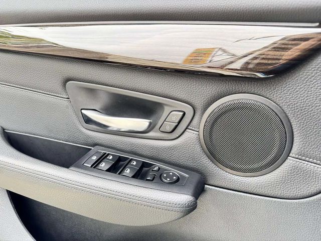 BMW寶馬 218D  第14張相片