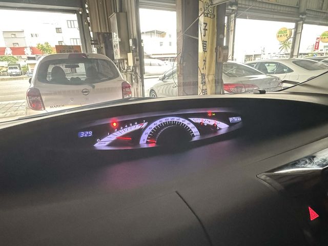 TOYOTA豐田 PREVIA  第3張相片