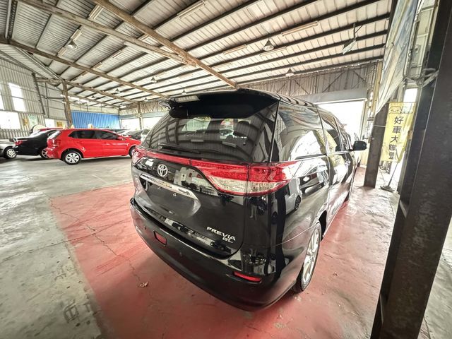 TOYOTA豐田 PREVIA  第4張相片