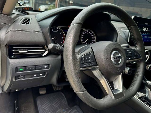 NISSAN日產 SENTRA  第8張相片