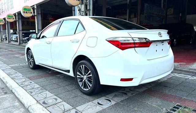 TOYOTA豐田 ALTIS  第3張相片