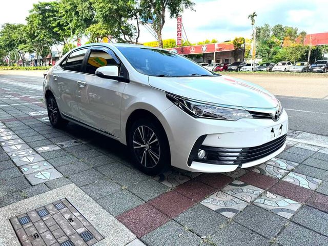 TOYOTA豐田 ALTIS  第6張相片