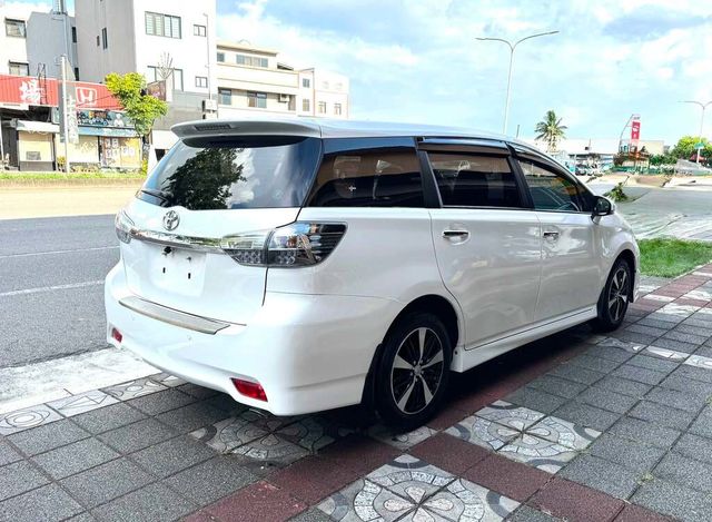 TOYOTA豐田 WISH  第5張相片