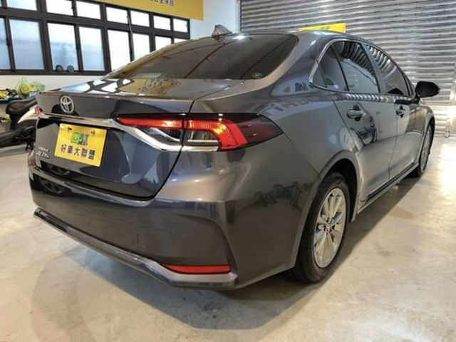 TOYOTA豐田 ALTIS  第2張相片